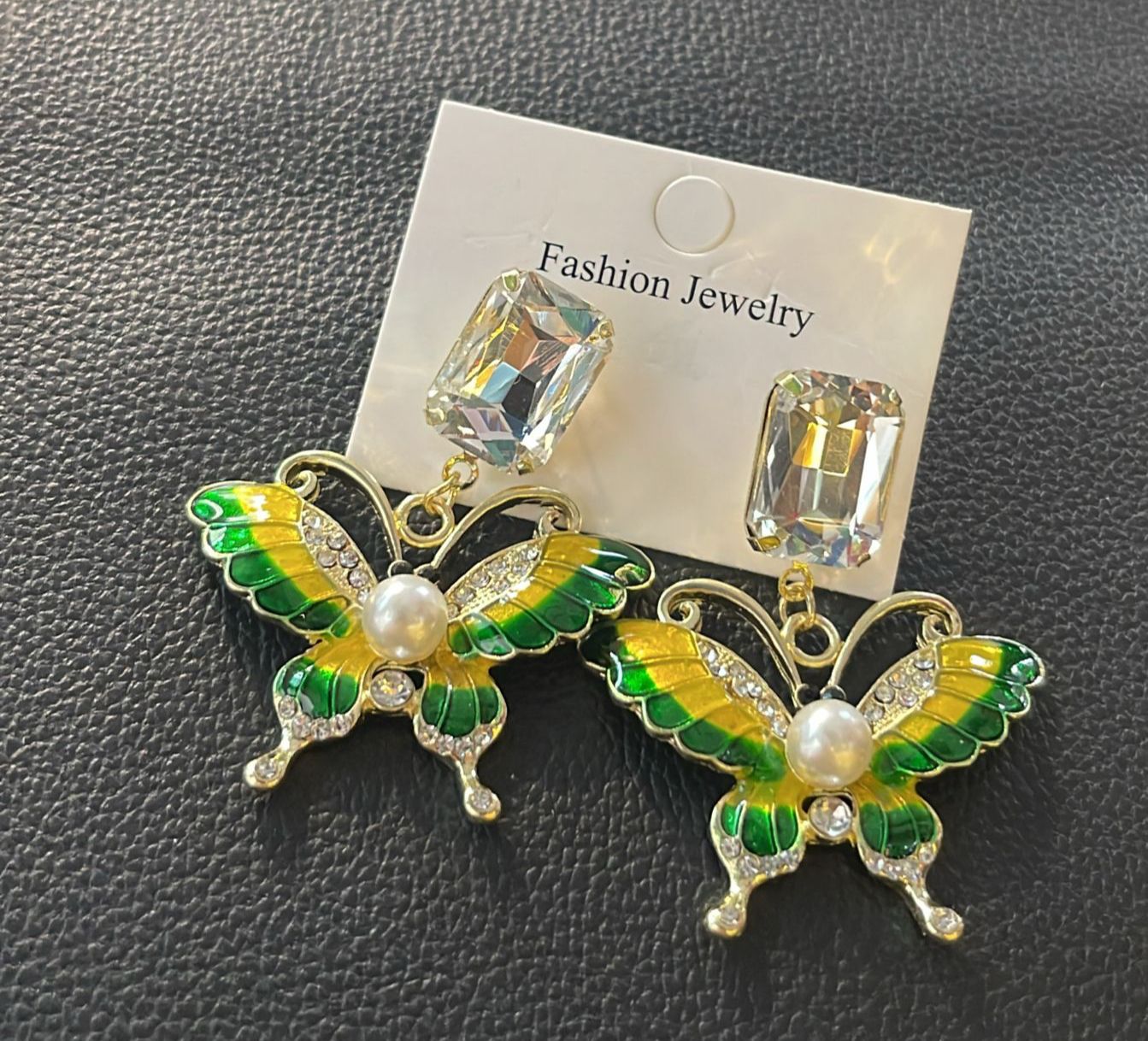 Aretes