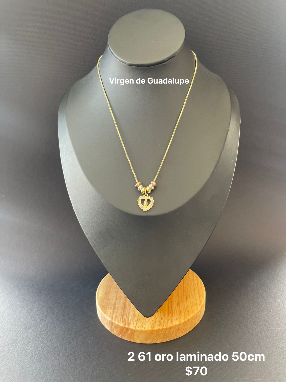 Cadena con dijes oro laminado