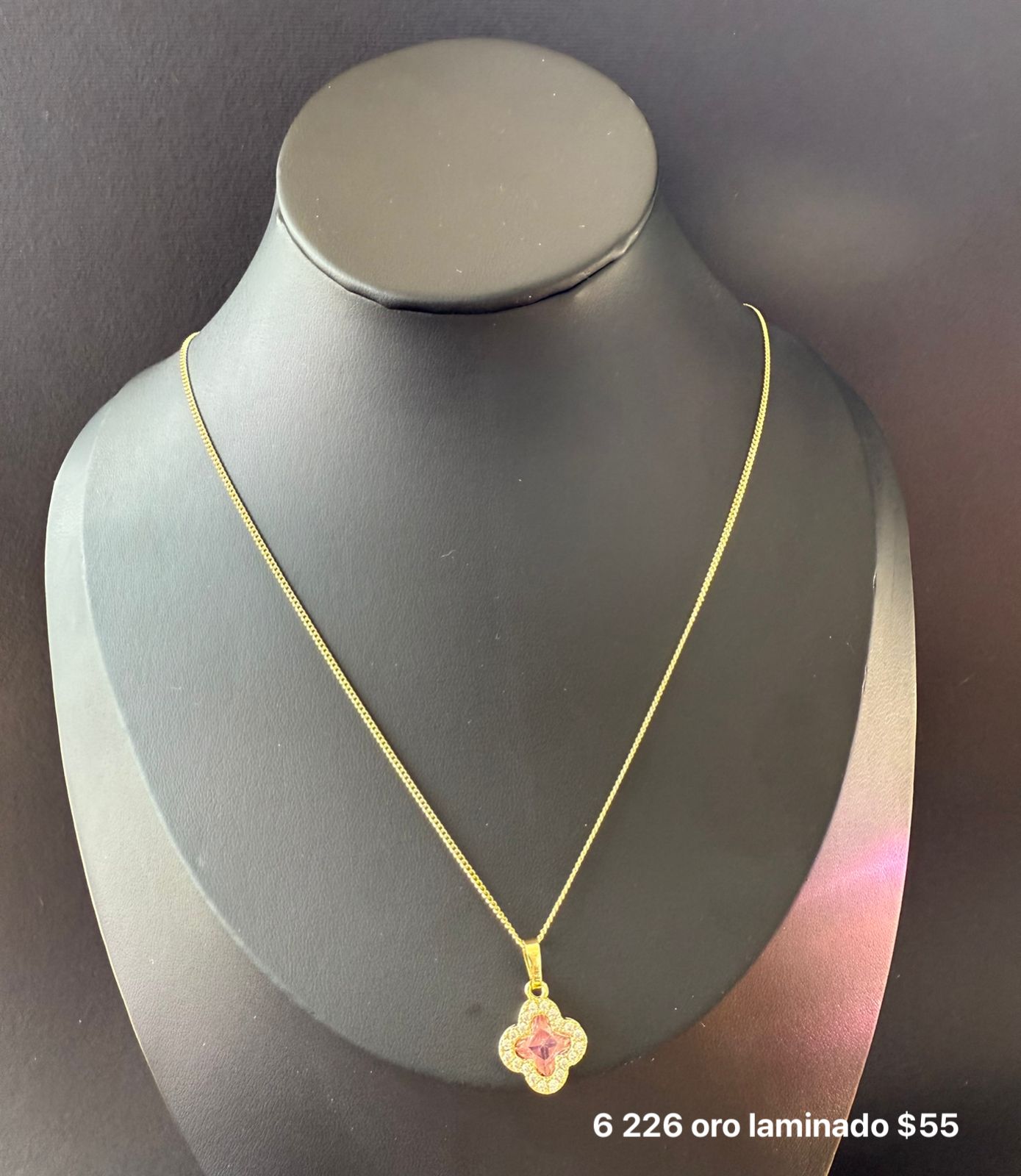 collar oro laminado Van Cleef