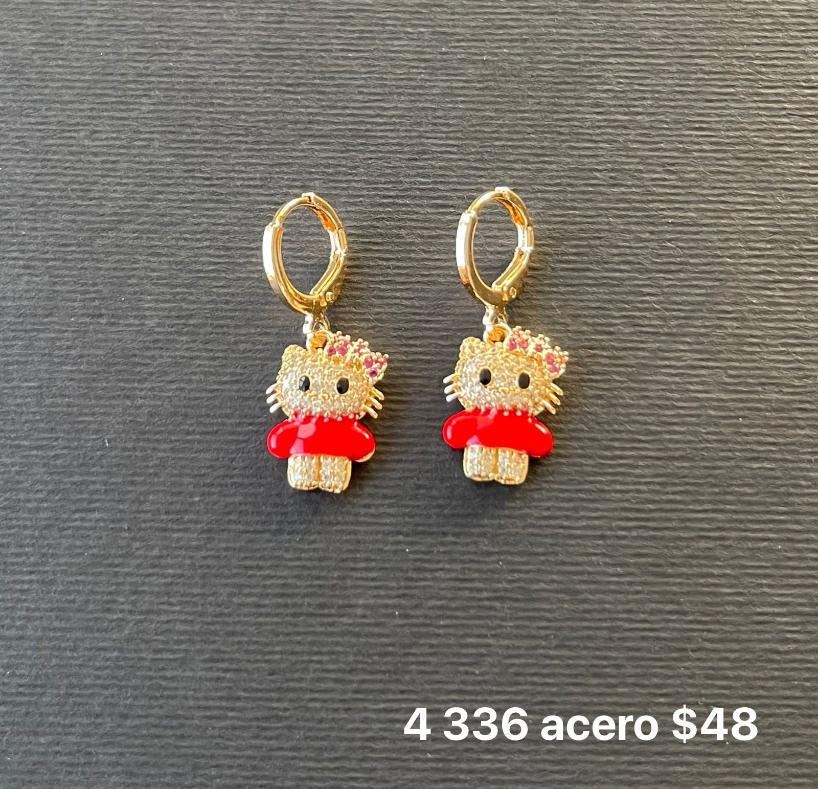 Aretes Kitty acero