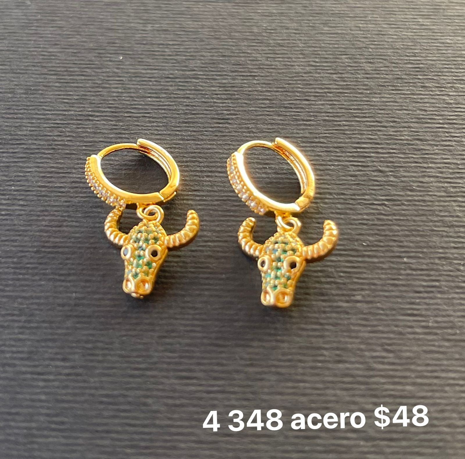 Aretes acero cabeza de toro